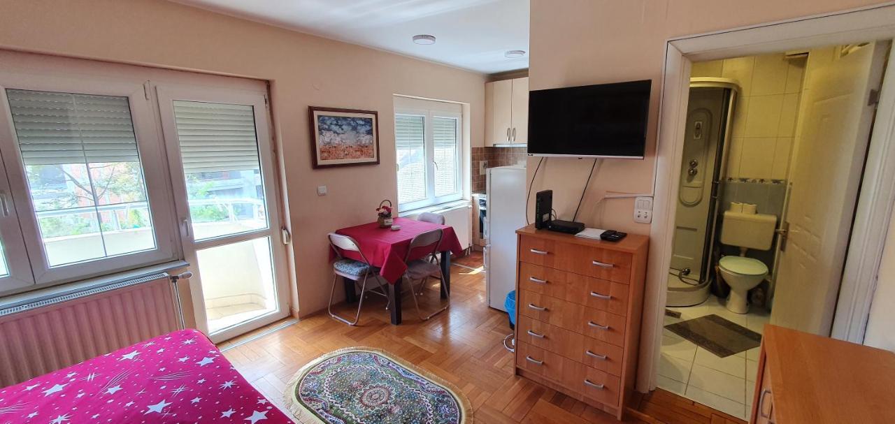Apartament Julija 2 Pančevo Zewnętrze zdjęcie