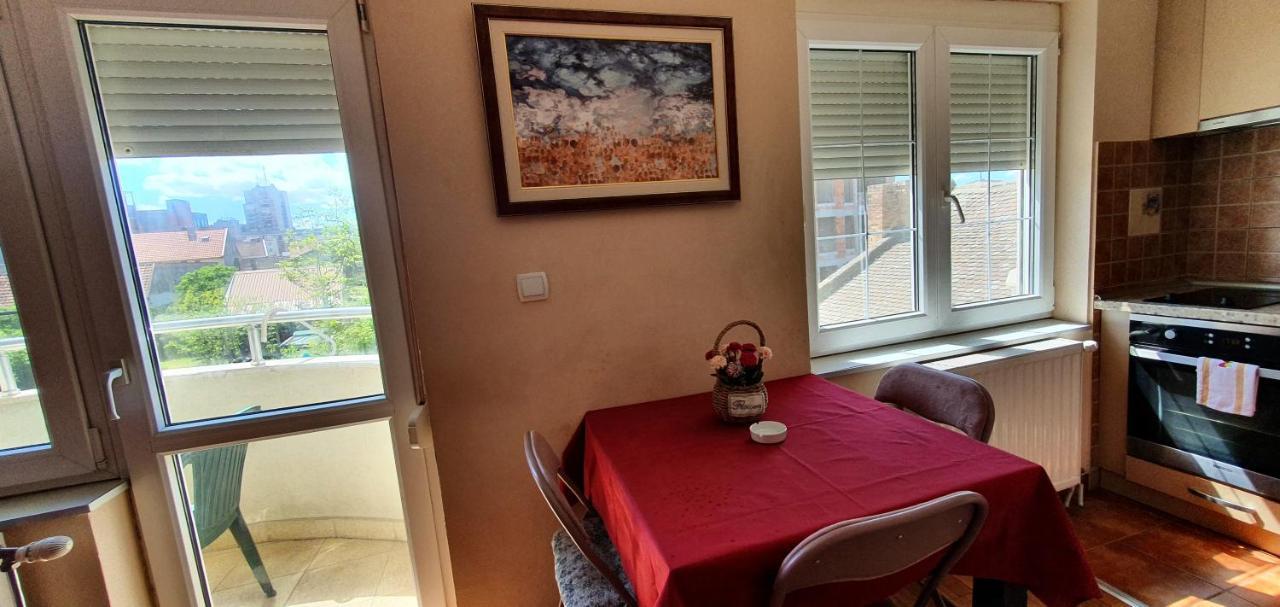 Apartament Julija 2 Pančevo Zewnętrze zdjęcie