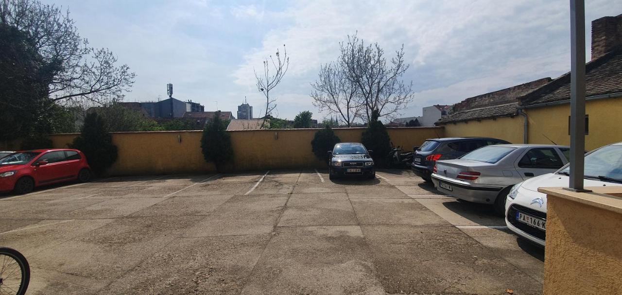 Apartament Julija 2 Pančevo Zewnętrze zdjęcie