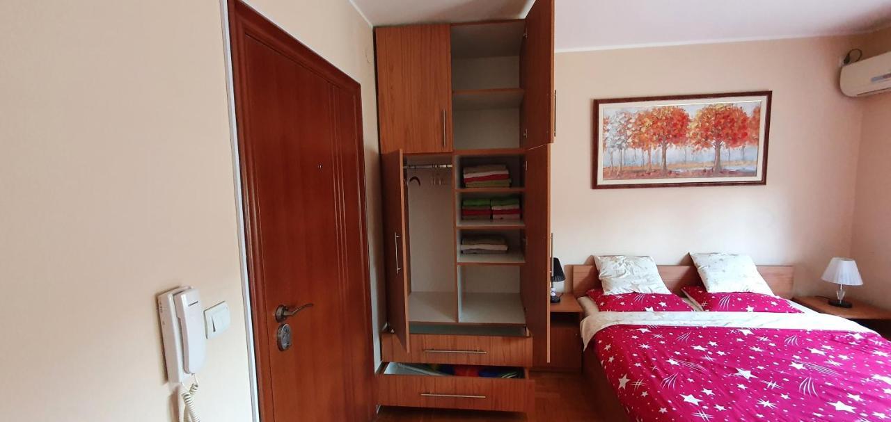 Apartament Julija 2 Pančevo Zewnętrze zdjęcie